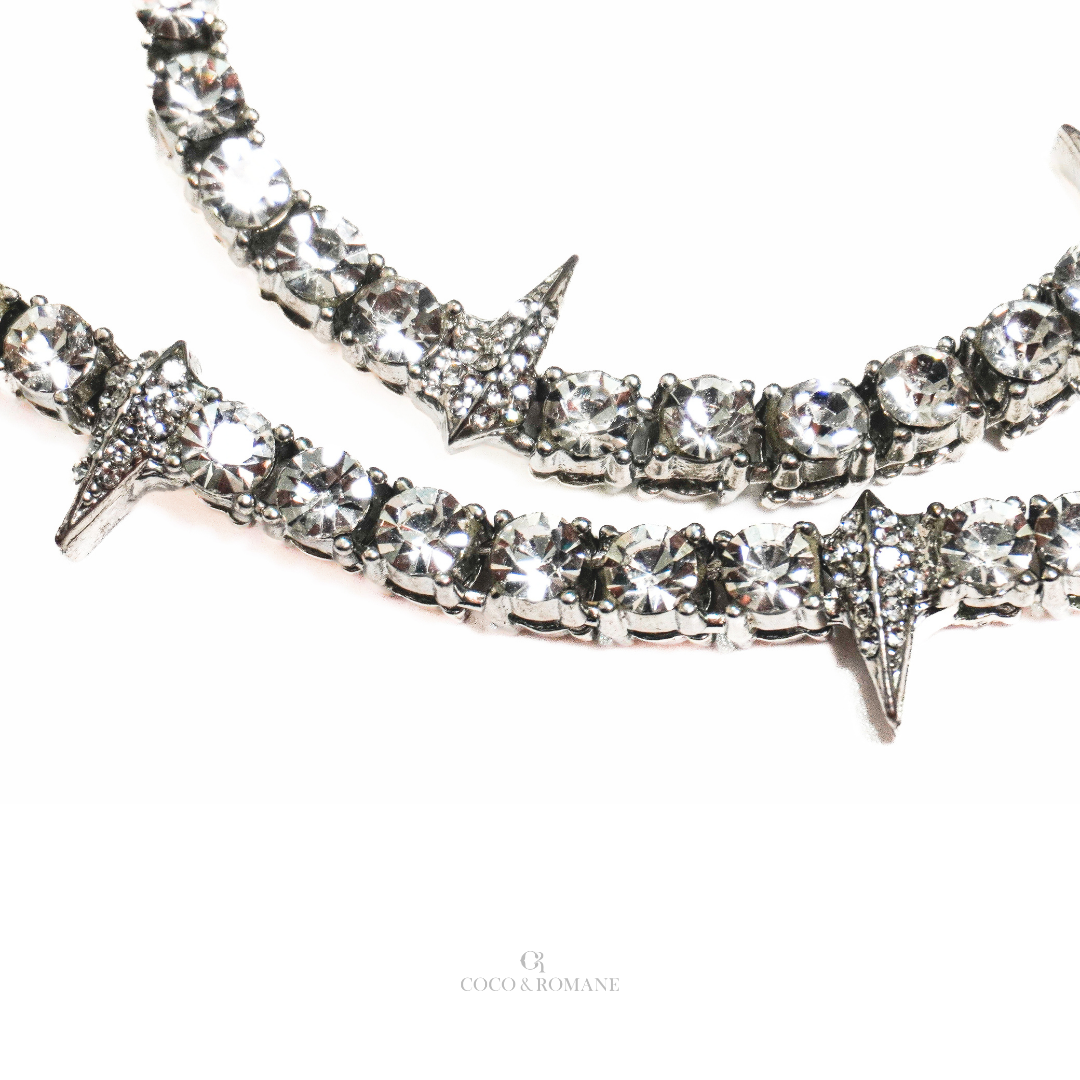 Vault Necklace
