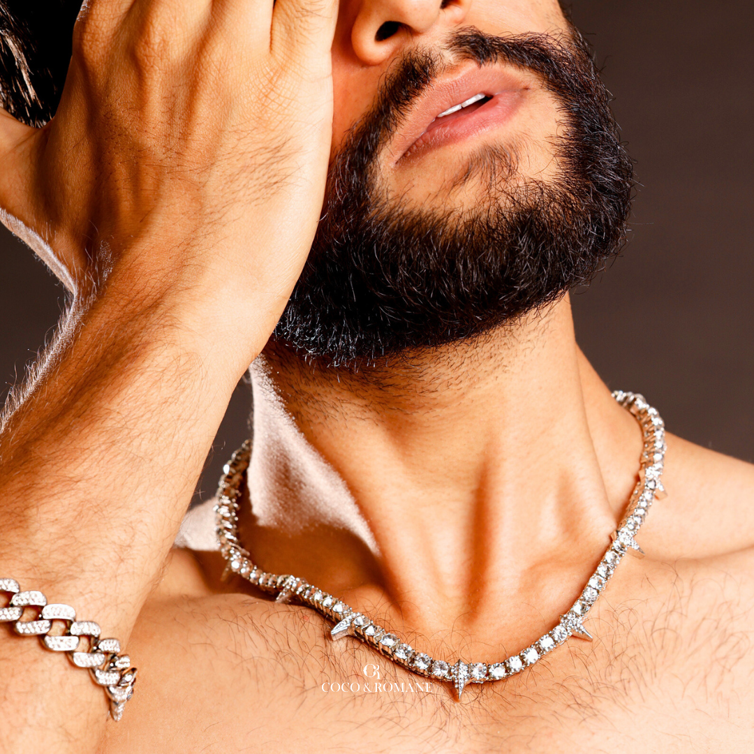 Vault Necklace