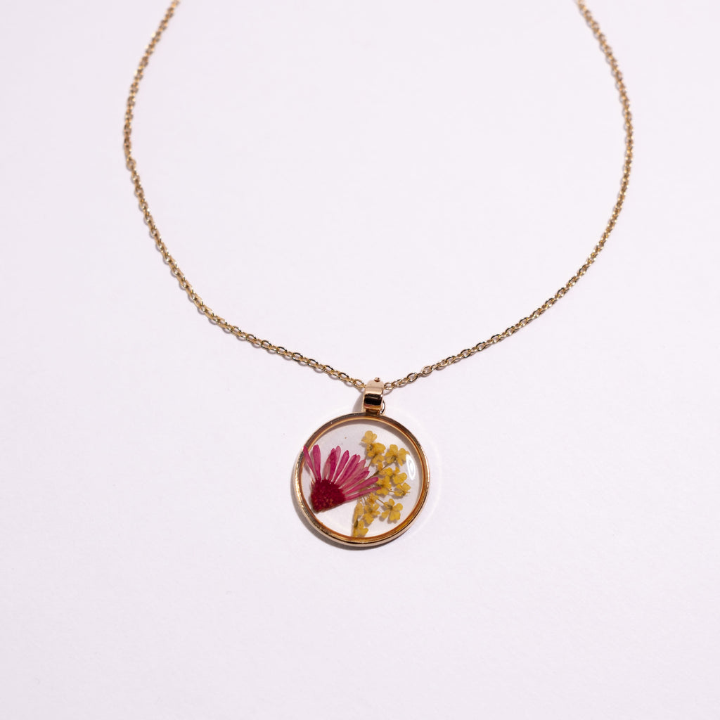 Resin Pink Daisy Necklace